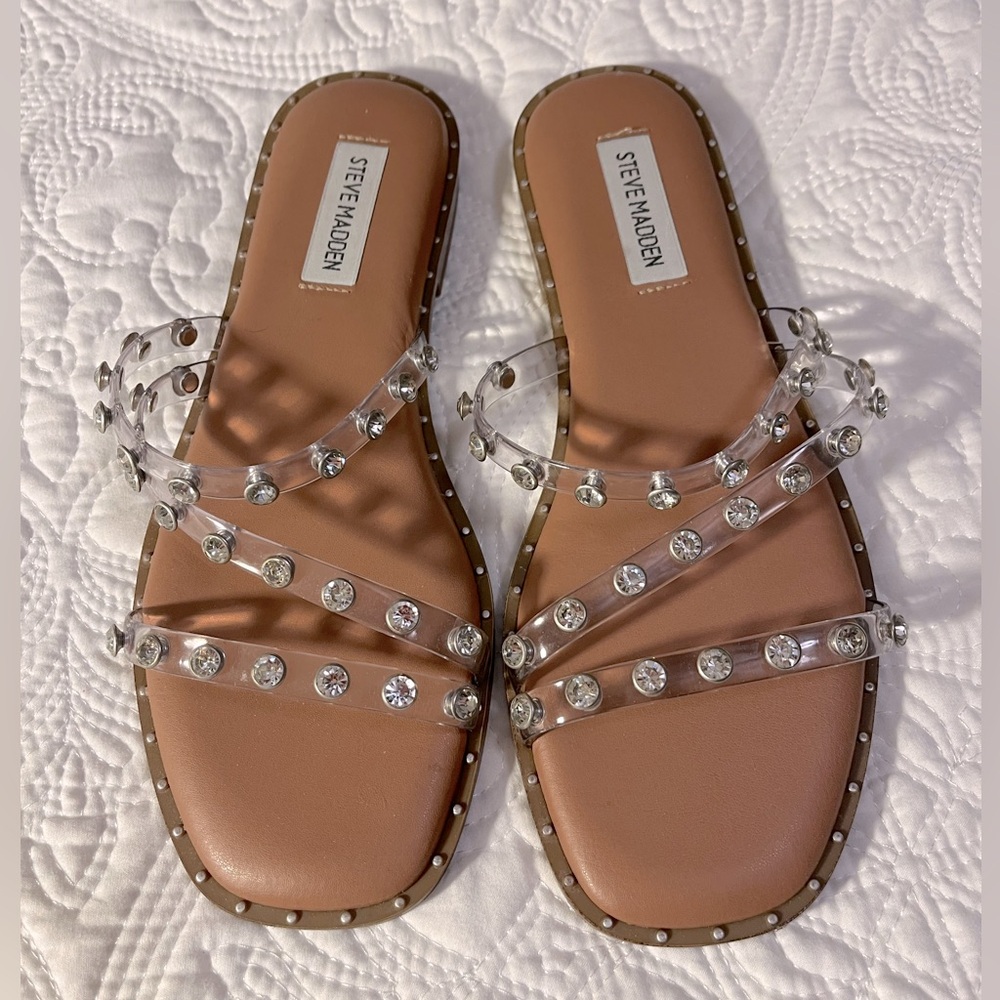 Steve Madden Leather Sandals Embellished with Clear Jewel Accents. Size 7.5. New